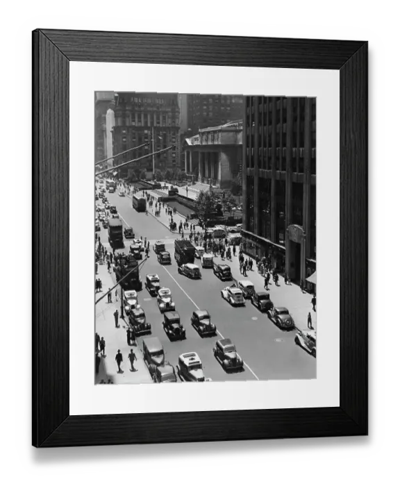 Framed Print : Looking South Along Fifth Avenue, NYC Framed Print : Looking South Along Fifth Avenue, NYC