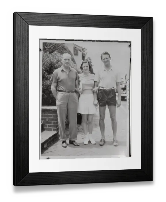 Framed Print : Mrs. Charles Merrill and Friends Vacationing in Southampton Framed Print : Mrs. Charles Merrill and Friends Vacationing in Southampton