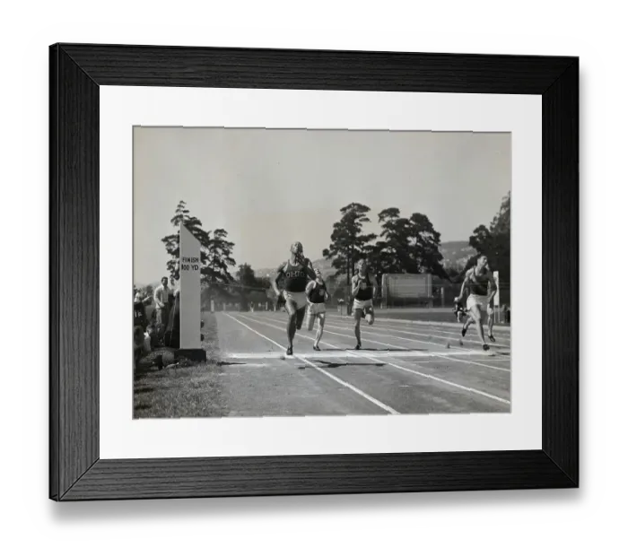 Framed Print : Jesse Owens Winning The 100 Meter Dash Framed Print : Jesse Owens Winning The 100 Meter Dash