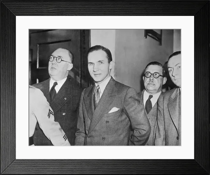 Framed Print : Bruno Hauptmann Being Escorted into Courtroom Framed Print : Bruno Hauptmann Being Escorted into Courtroom