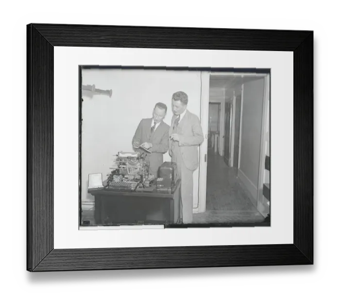 Framed Print : Sidney Whipple and Sheriff on Lindbergh Case Framed Print : Sidney Whipple and Sheriff on Lindbergh Case