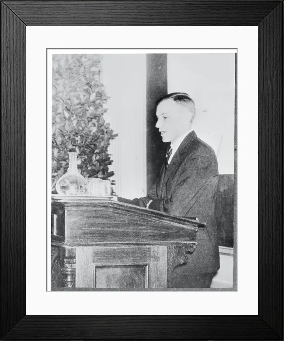 Framed Print : Portrait of VP Murphy Giving Lecture Framed Print : Portrait of VP Murphy Giving Lecture
