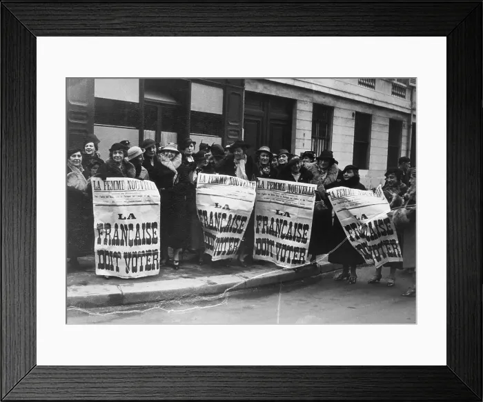 Framed Print : French Suffragettes Holding Posters Framed Print : French Suffragettes Holding Posters