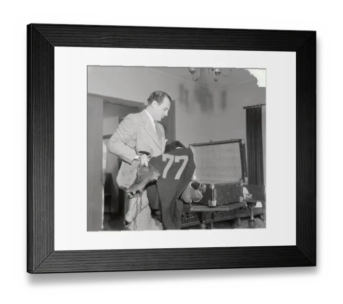 Framed Print : Red Grange Retiring Soon Framed Print : Red Grange Retiring Soon