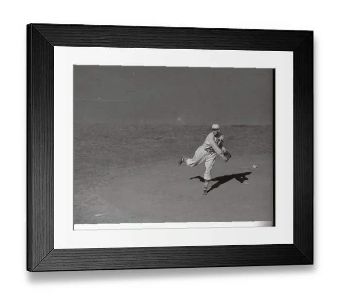 Framed Print : Dizzy Dean Pitching in World Series Framed Print : Dizzy Dean Pitching in World Series
