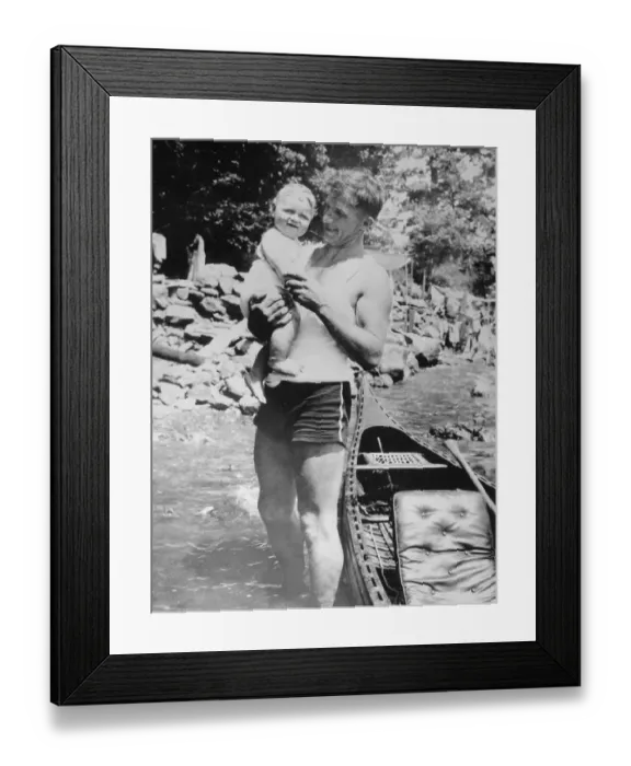 Framed Print : Bruno Hauptmann Holding His Son