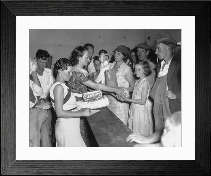 Framed Print : Strikers Receive Food on Line Framed Print : Strikers Receive Food on Line