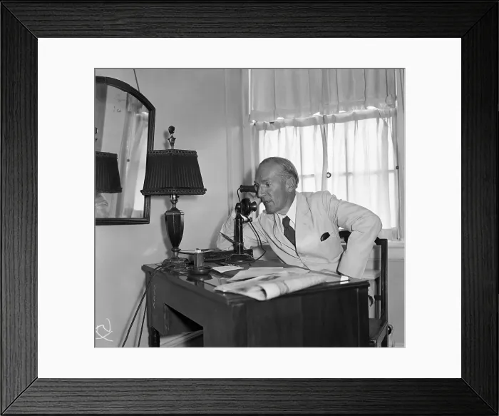 Framed Print : Upton Sinclair Runs For Governor Framed Print : Upton Sinclair Runs For Governor