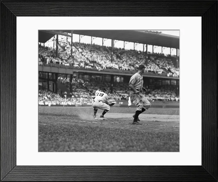 Framed Print : Hank Greenberg Running Near 1St Base Framed Print : Hank Greenberg Running Near 1St Base