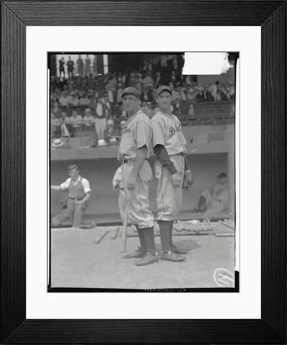 Framed Print : Hank Greenberg and Lynwood Rowe Standing Back to Back Framed Print : Hank Greenberg and Lynwood Rowe Standing Back to Back