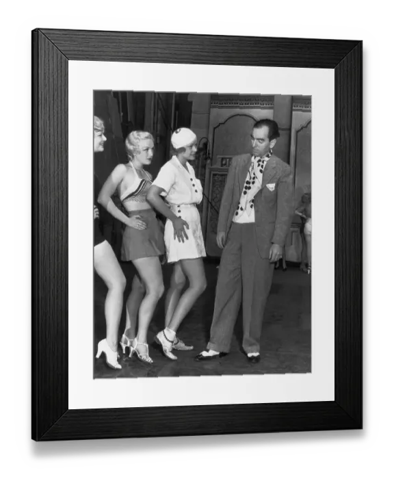 Framed Print : Busby Berkeley Looks Over Chorus Girls Framed Print : Busby Berkeley Looks Over Chorus Girls