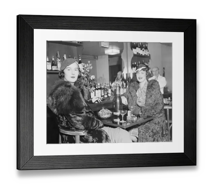 Framed Print : Women Enjoying Cocktails at Armandos Framed Print : Women Enjoying Cocktails at Armandos