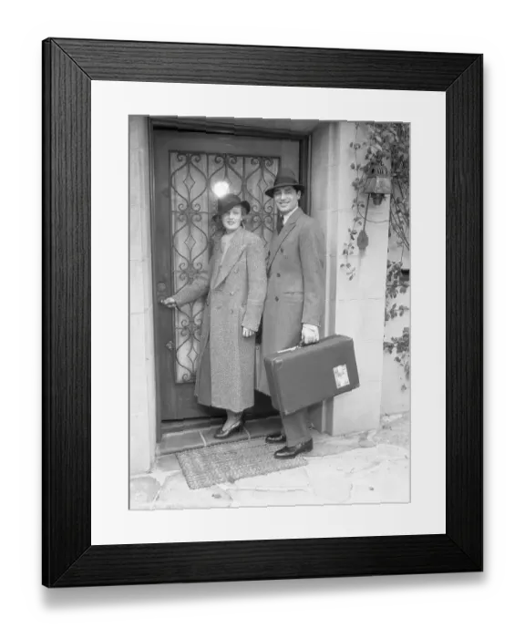 Framed Print : Portrait of Cary Grant and Virginia Cherrill Framed Print : Portrait of Cary Grant and Virginia Cherrill