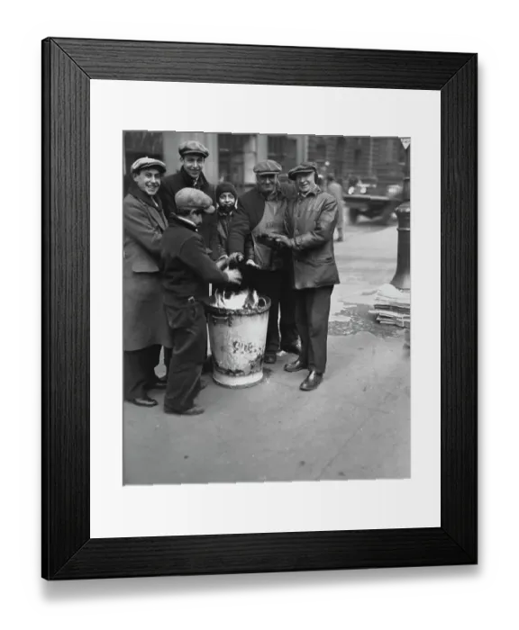 Framed Print : Freezing Temperatures Hit New York Framed Print : Freezing Temperatures Hit New York