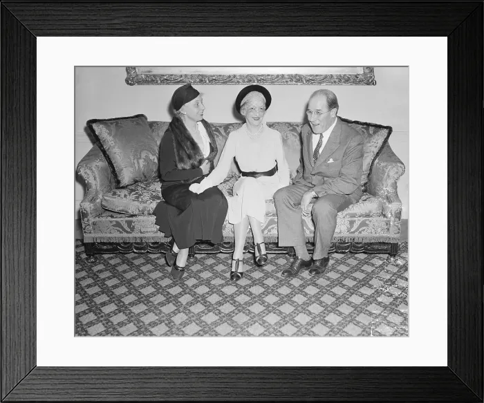 Framed Print : Edna W.Chase, Lady Mendi, William Hay Framed Print : Edna W.Chase, Lady Mendi, William Hay