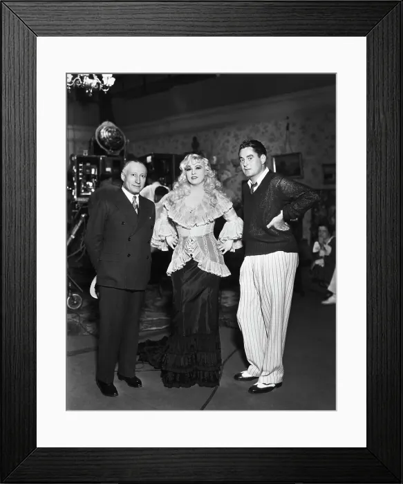 Framed Print : Mae West with Adolph Zukor and Leo McCarey Framed Print : Mae West with Adolph Zukor and Leo McCarey