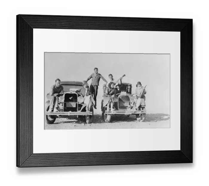 Framed Print : Bruno Hauptmann with Wife and Friends on Cars Framed Print : Bruno Hauptmann with Wife and Friends on Cars