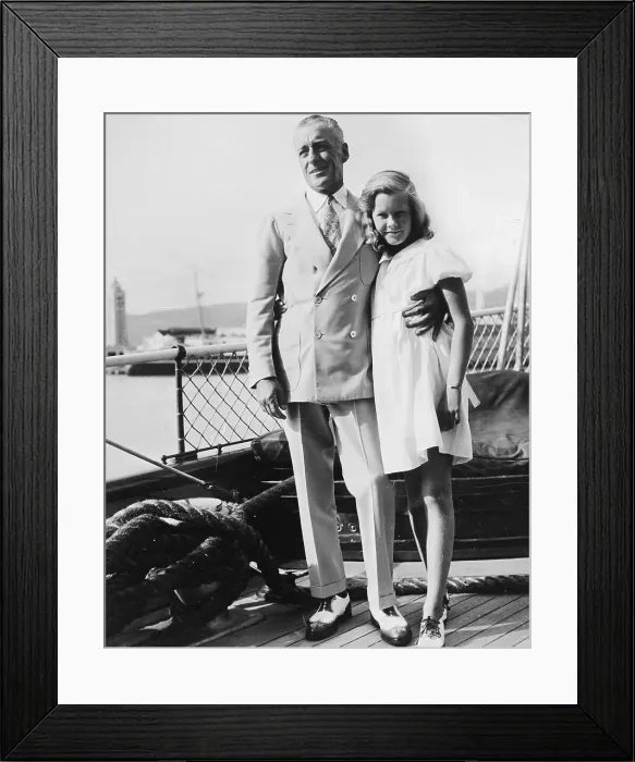 Framed Print : Edward F Hutton with Daughter Nedenia Framed Print : Edward F Hutton with Daughter Nedenia