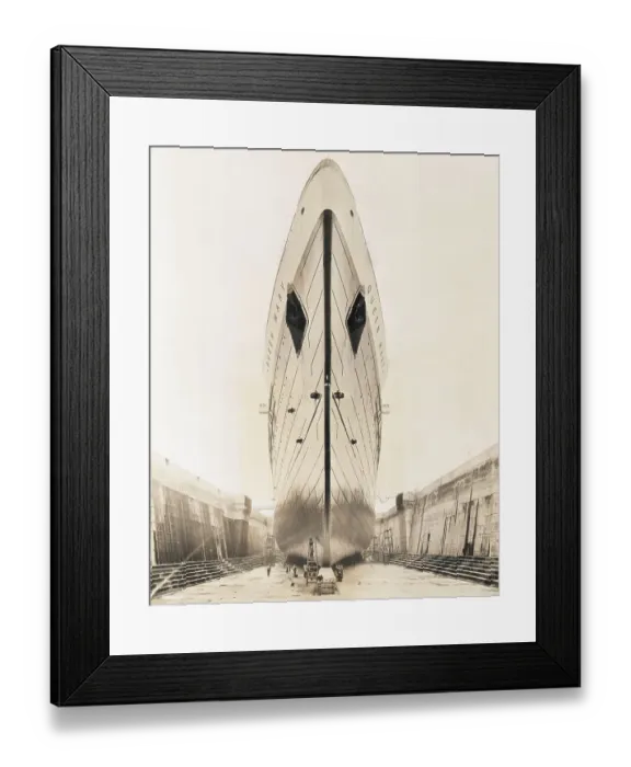 Framed Print : Bow of Queen Mary in Drydock