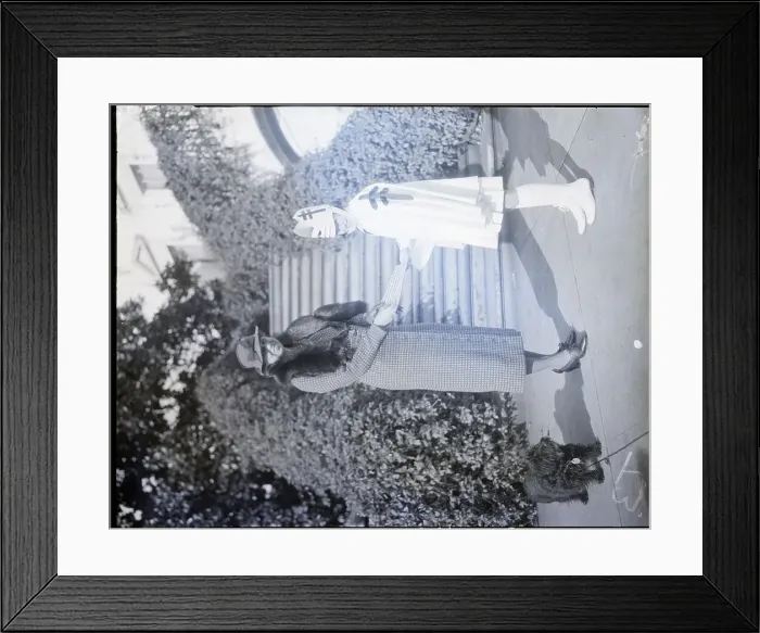 Framed Print : Eleanor Roosevelt Buys Seals From Girl