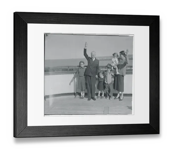 Framed Print : Charlie Chaplin at Tennis Match Framed Print : Charlie Chaplin at Tennis Match