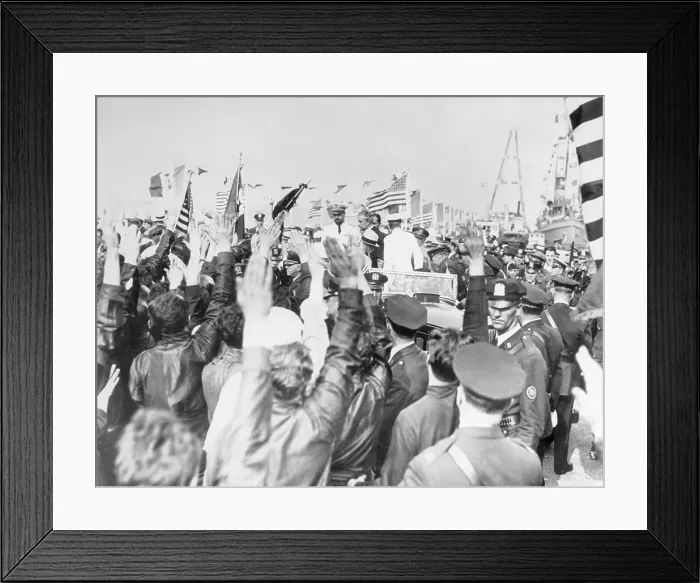 Framed Print : Fascist Salute for Balbo in New York Framed Print : Fascist Salute for Balbo in New York