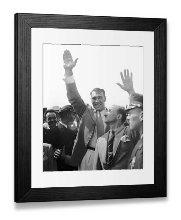 Framed Print : Primo Carnera Waving Framed Print : Primo Carnera Waving