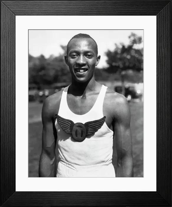 Framed Print : Jesse Owens Framed Print : Jesse Owens
