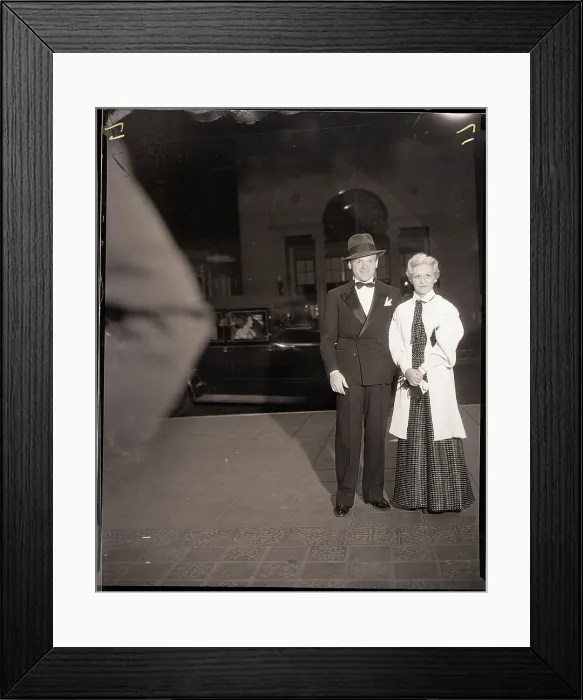 Framed Print : James and Frances Cagney at Movie Premiere Framed Print : James and Frances Cagney at Movie Premiere