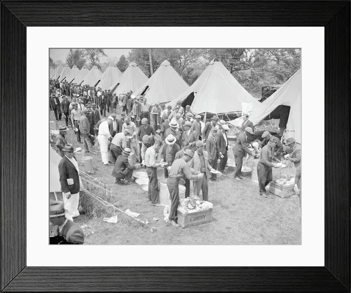 Framed Print : Bonuseers Eating Lunch