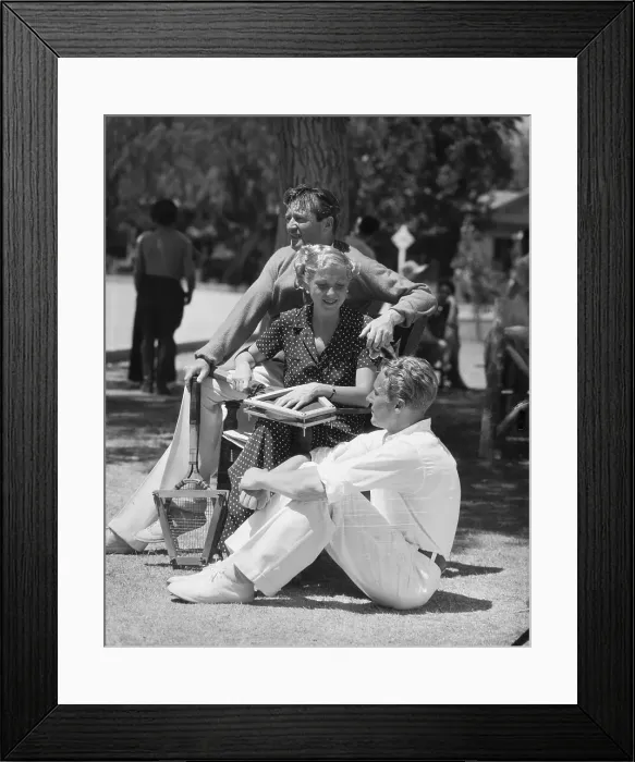 Framed Print : Edmund Lowe with Lilyan Tashman and Gene Raymond Framed Print : Edmund Lowe with Lilyan Tashman and Gene Raymond