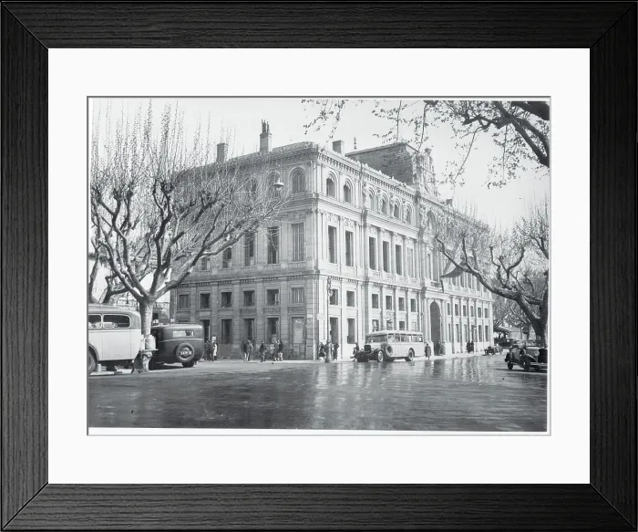 Framed Print : Exterior of City Hall Framed Print : Exterior of City Hall