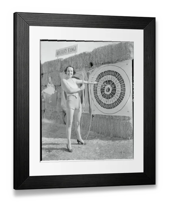 Framed Print : Woman Counting Points on Poker Target