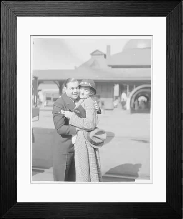 Framed Print : Morton Downey Embracing His Wife Barbara Bennett Framed Print : Morton Downey Embracing His Wife Barbara Bennett