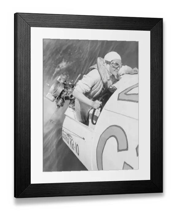 Framed Print : Loretta Turnbull Racing