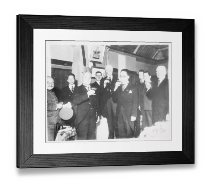 Framed Print : Yasuya Uchida Toasting with Representative Framed Print : Yasuya Uchida Toasting with Representative
