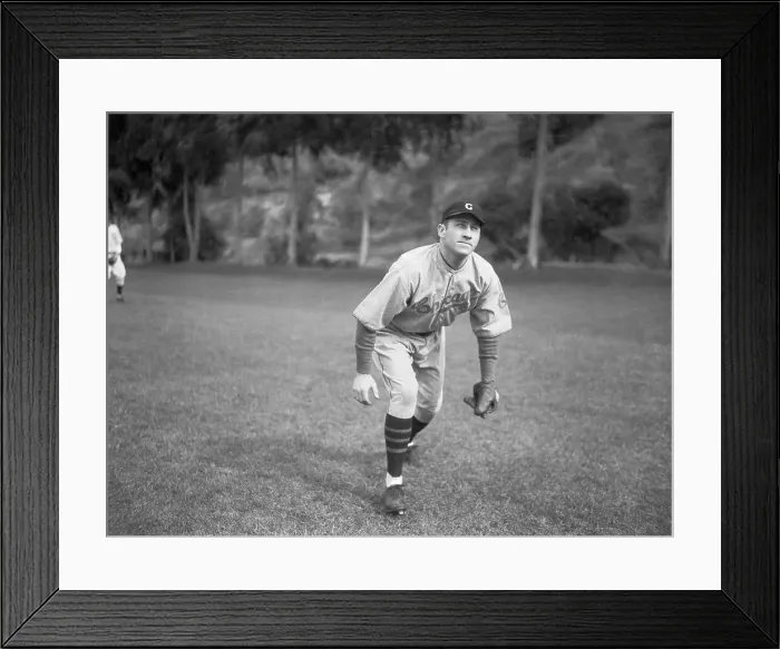 Framed Print : Kiki Cuyler Preparing to Catch Ball Framed Print : Kiki Cuyler Preparing to Catch Ball