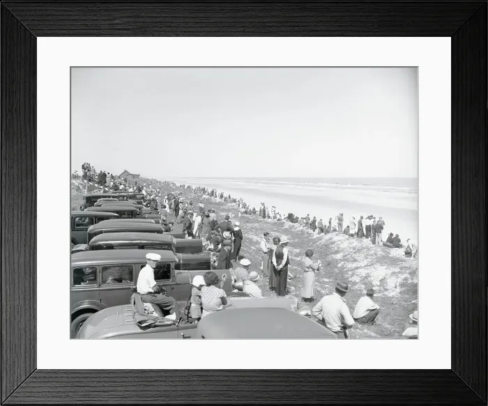 Framed Print : Crowd Watching Sir Malcolm Campbell Set Speed Record Framed Print : Crowd Watching Sir Malcolm Campbell Set Speed Record