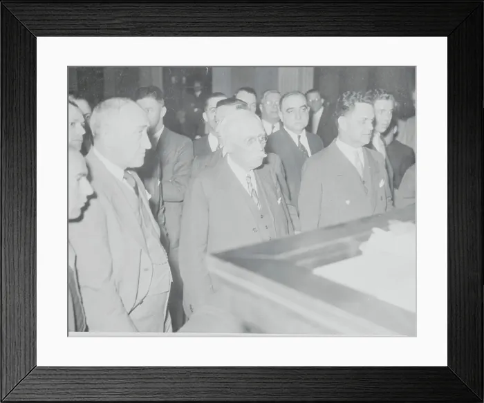 Framed Print : Presdient Received Medal from Columbia Alumni Framed Print : Presdient Received Medal from Columbia Alumni
