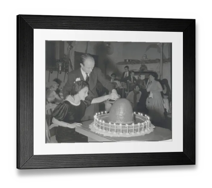 Framed Print : Couple Cutting Sombrero Cake Framed Print : Couple Cutting Sombrero Cake