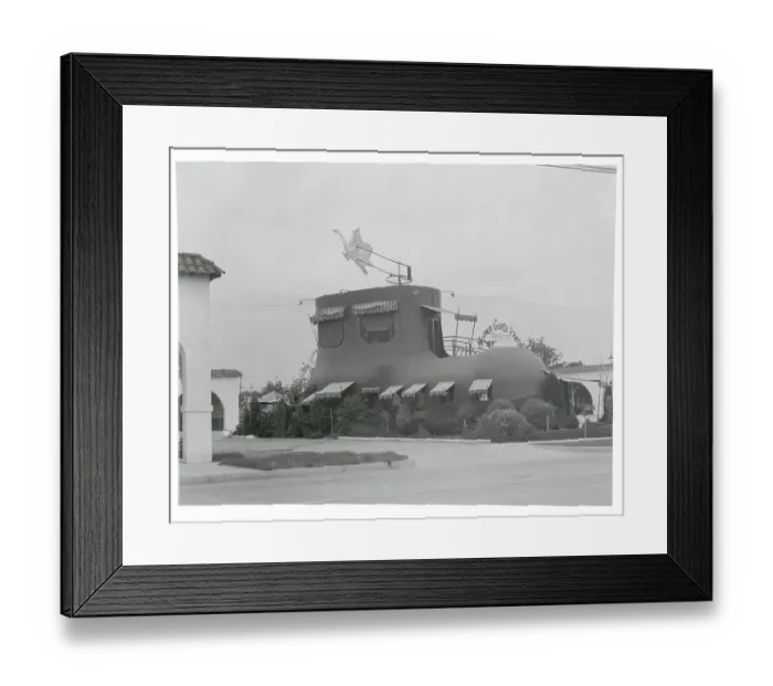 Framed Print : Exterior View of Restaurant Framed Print : Exterior View of Restaurant