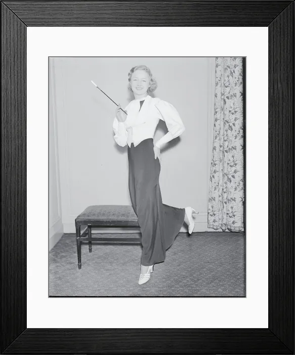 Framed Print : Female Model Wearing New Fashion Framed Print : Female Model Wearing New Fashion