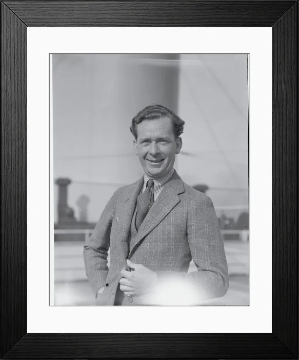 Framed Print : Organist Eddie Horton
