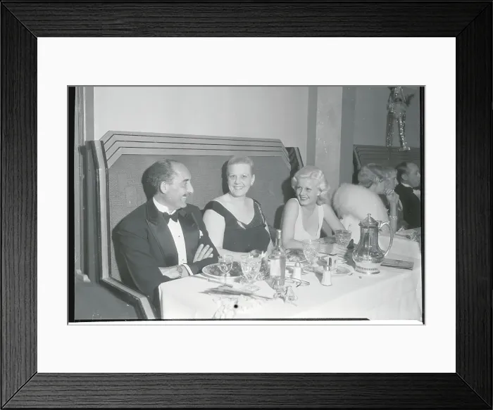 Framed Print : Jean Harlow Seated with Her Parents Framed Print : Jean Harlow Seated with Her Parents
