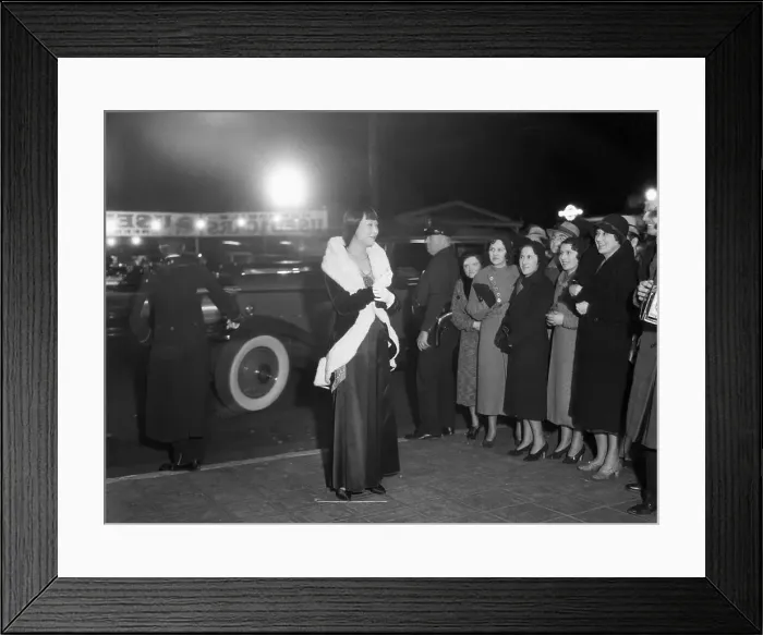 Framed Print : Anna May Wong Arriving At Premiere Framed Print : Anna May Wong Arriving At Premiere