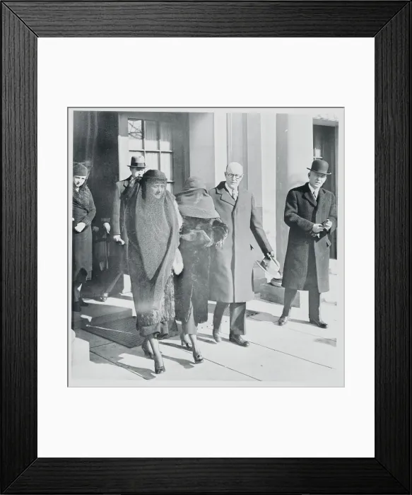 Framed Print : Family of Thomas Walsh in Mourning