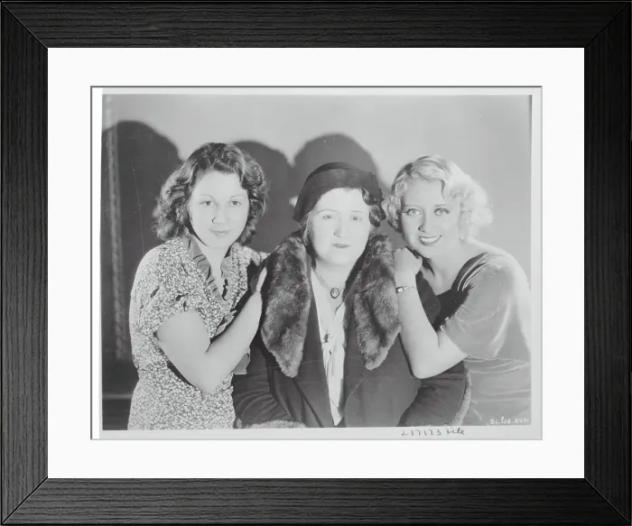 Framed Print : Joan Blondell with Family Framed Print : Joan Blondell with Family