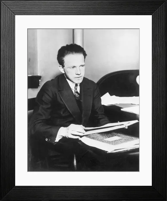 Framed Print : Portrait of Werner Heisenberg Framed Print : Portrait of Werner Heisenberg