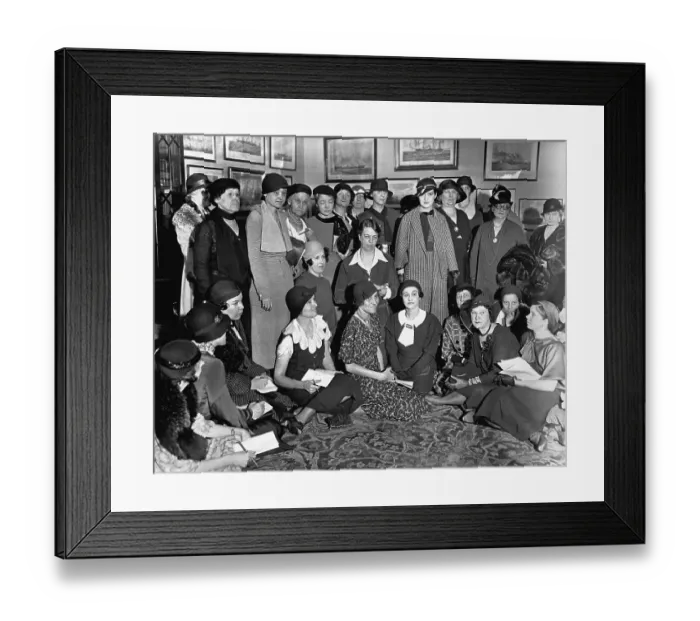 Framed Print : Eleanor Roosevelt and Female Reporters in the White House Framed Print : Eleanor Roosevelt and Female Reporters in the White House