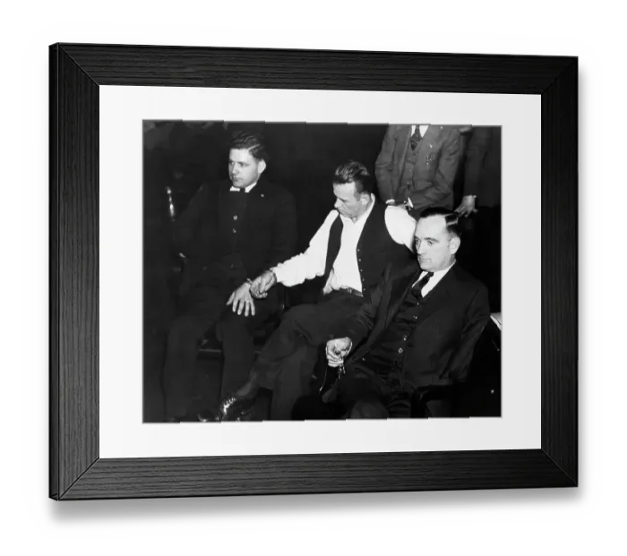 Framed Print : Dillinger In Court Manacled To Sheriff Framed Print : Dillinger In Court Manacled To Sheriff